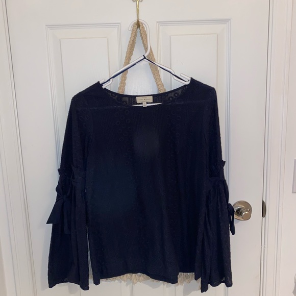 Dark blue flared sleeved boho top - Picture 4 of 4